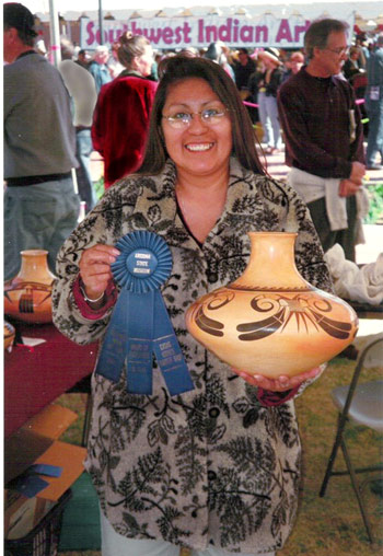 Image: White Swann, Hopi Pottery making, traditional, pueblo
